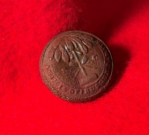 South Carolina State Seal Coat Button - "OPIBUSQUE" Misspelled