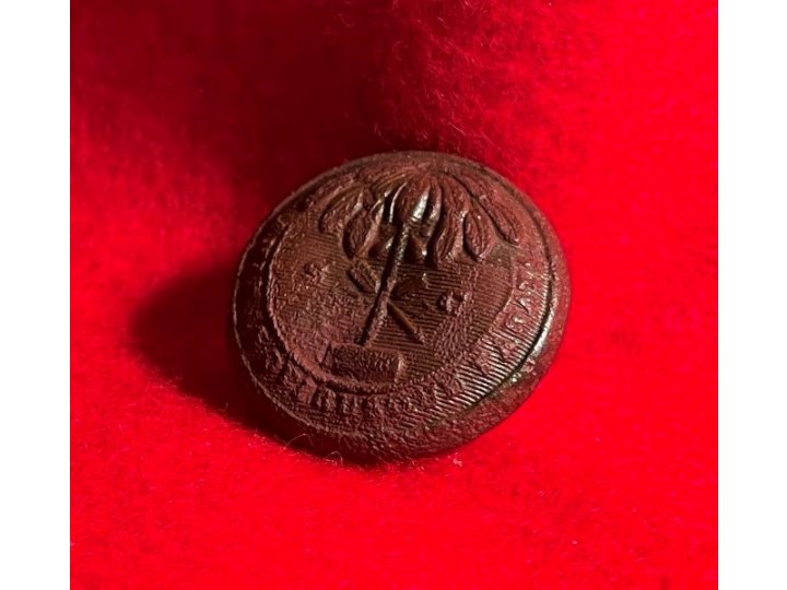 South Carolina State Seal Coat Button - "OPIBUSQUE" Misspelled